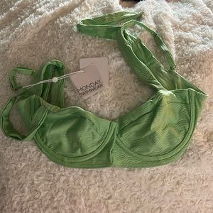 Monday swimwear clovelly top only